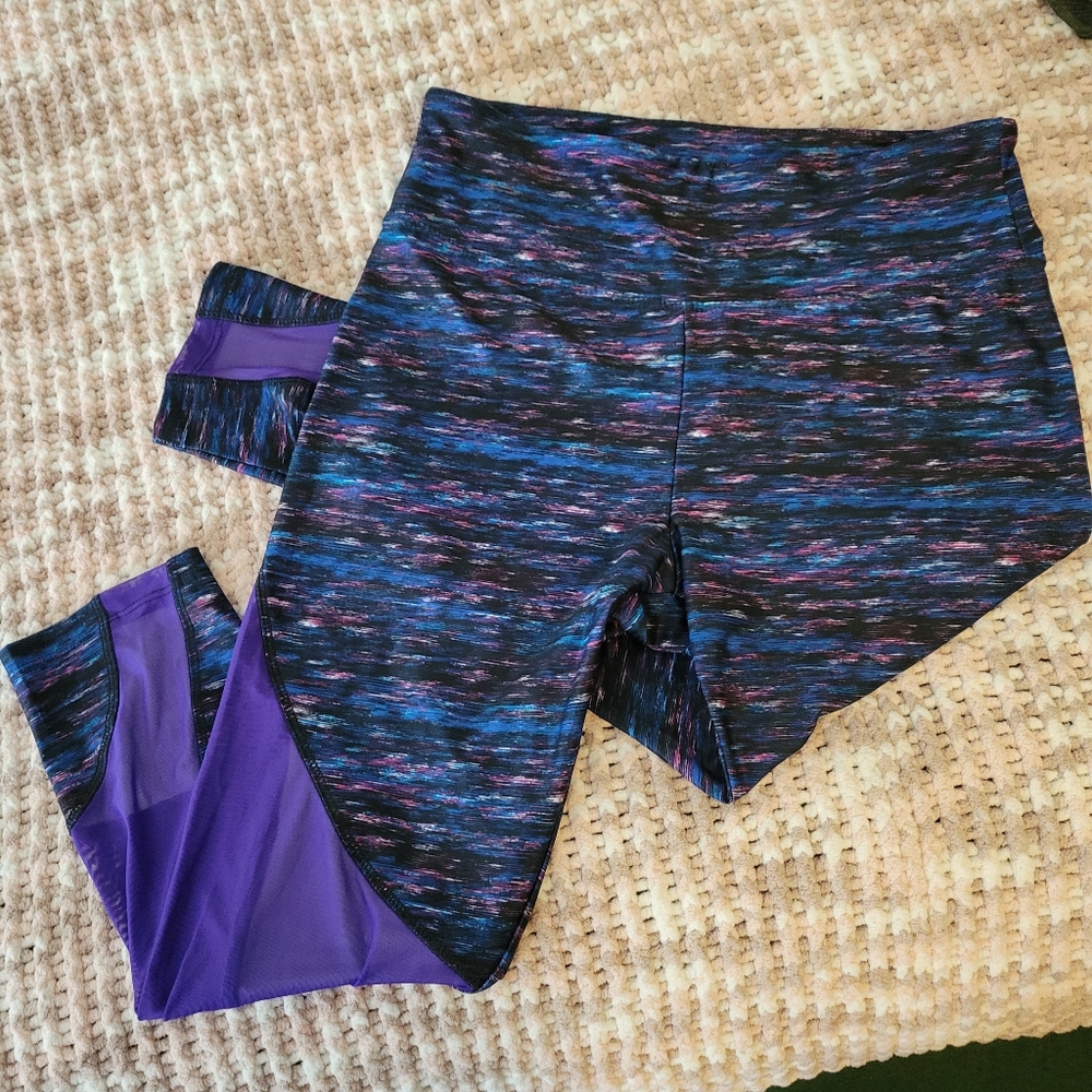 NWOT Cropped Leggings with Mesh Detail